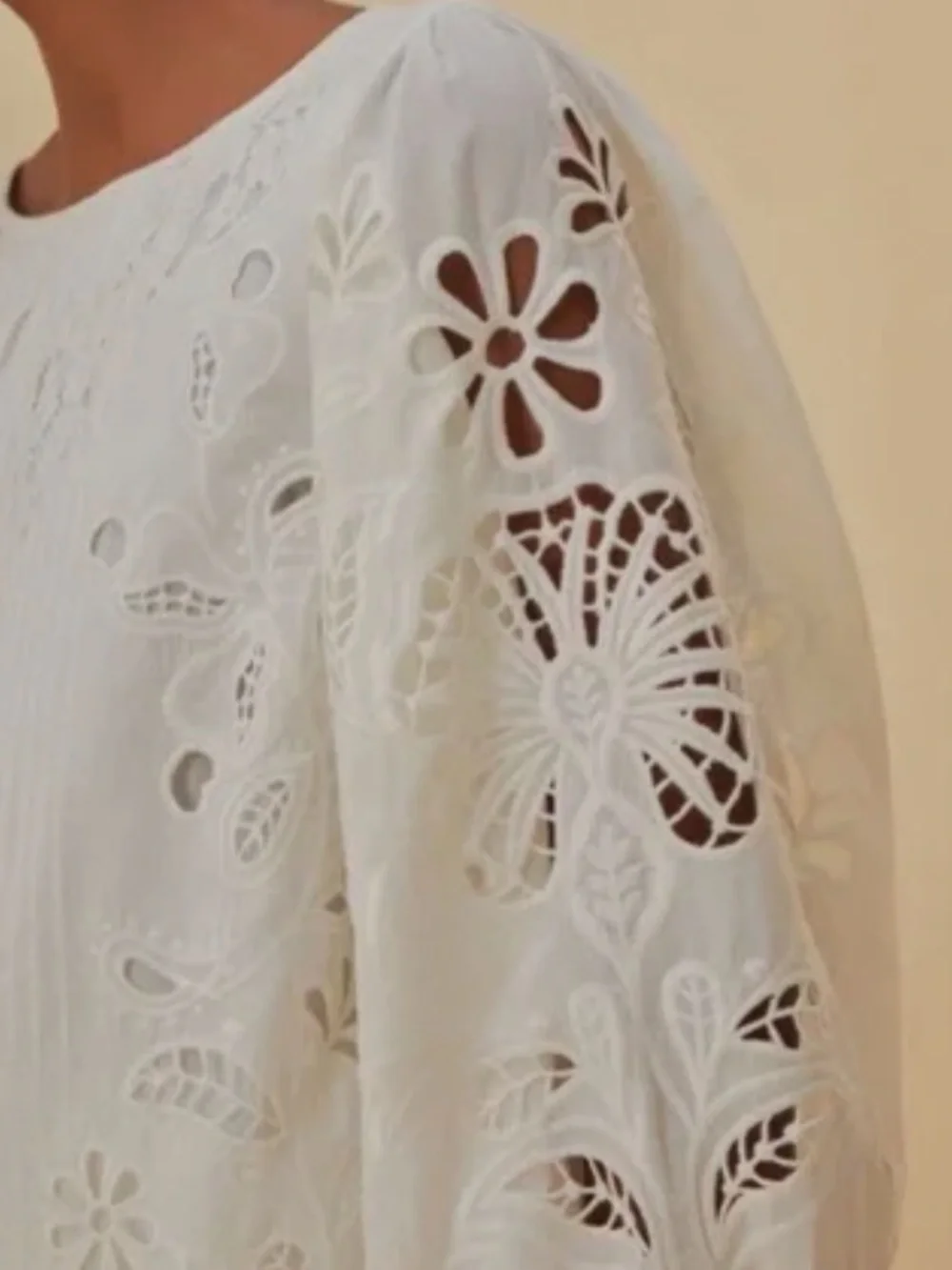 FARM Rio White Richelieu Short Sleeve Blouse